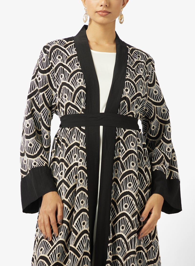 Khizana Monochrome Printed Abaya - Image 3